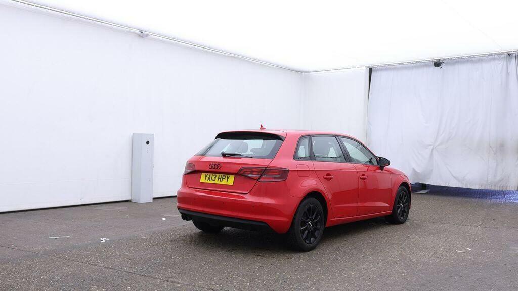 Audi A3 1.4 Tfsi Se Sportback S Tronic Euro 5 Ss Red #4