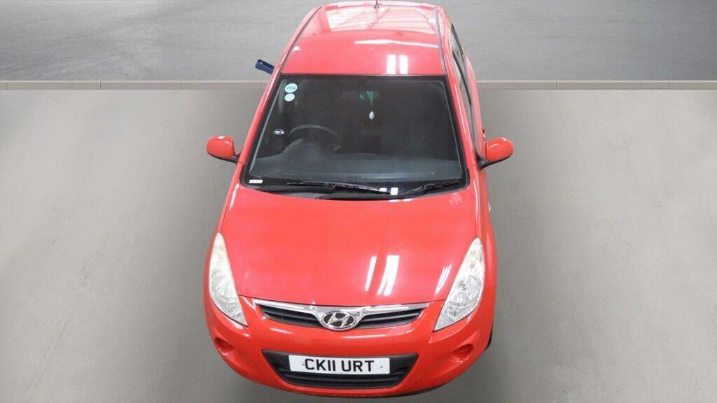Hyundai I20 1.2 Comfort Euro 5 Red #2
