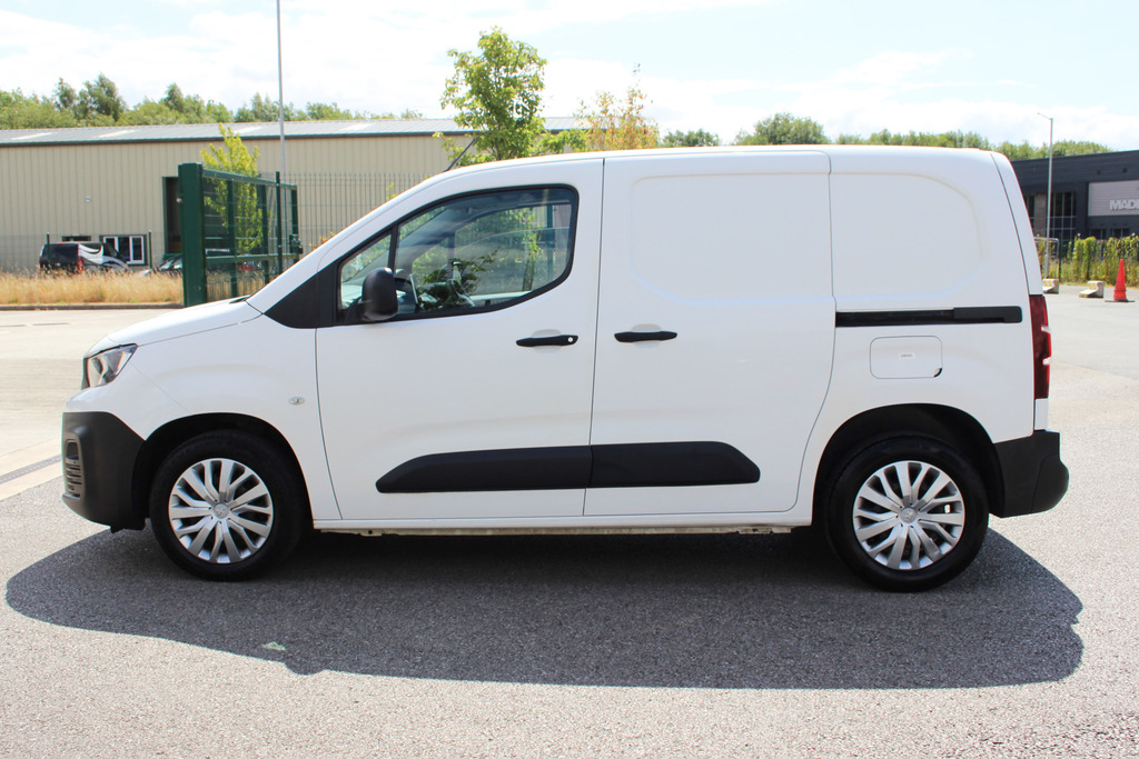 Peugeot Partner Proffesional 1.5 Hdi White #4