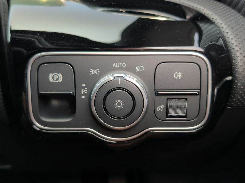 Mercedes-Benz CLA Class Cla 220D Amg Line Premium Plus Tip Blue #48
