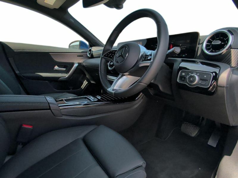 Mercedes-Benz CLA Class Saloon Blue #5