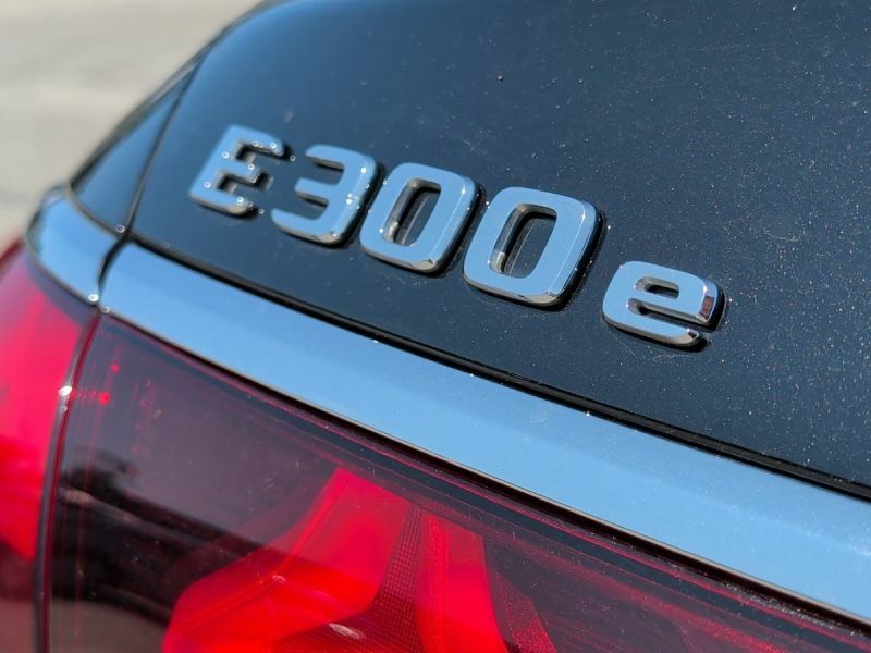 Mercedes-Benz E Class 2.0 E300e 25.4Kwh Amg Line Premium Plus Estate 5 Grey #24