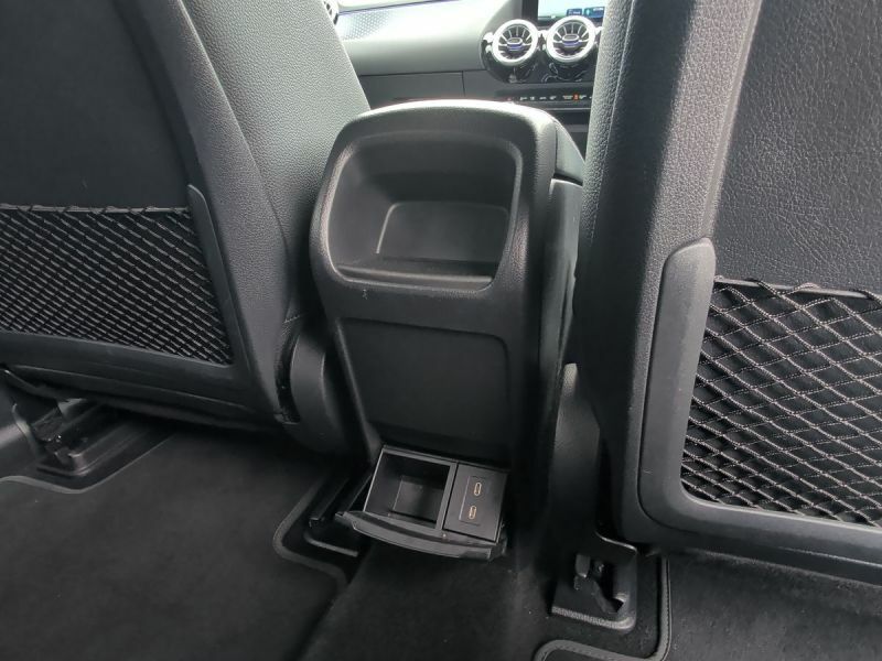 Mercedes-Benz EQA Eqa 250 140Kw Amg Line Executive 70.5Kwh Black #29