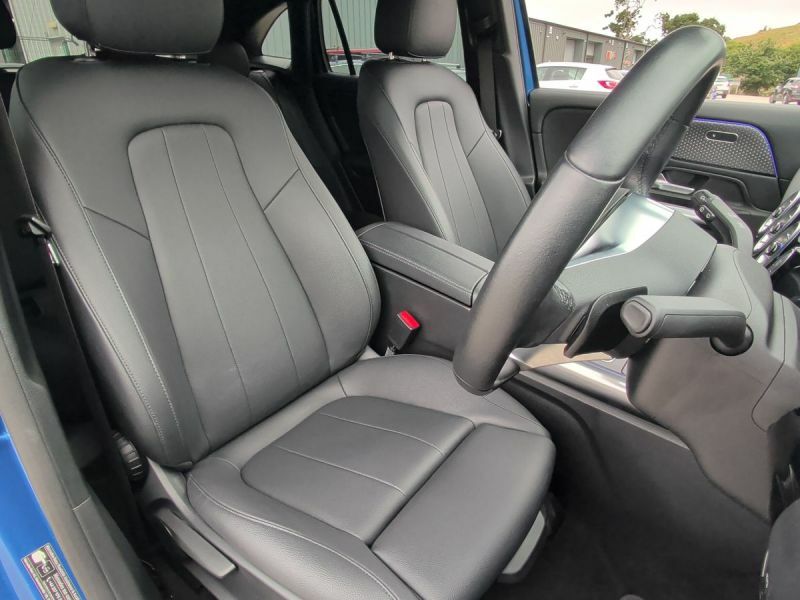 Mercedes-Benz EQA Eqa 250 140Kw Amg Line Executive 70.5Kwh Black #39
