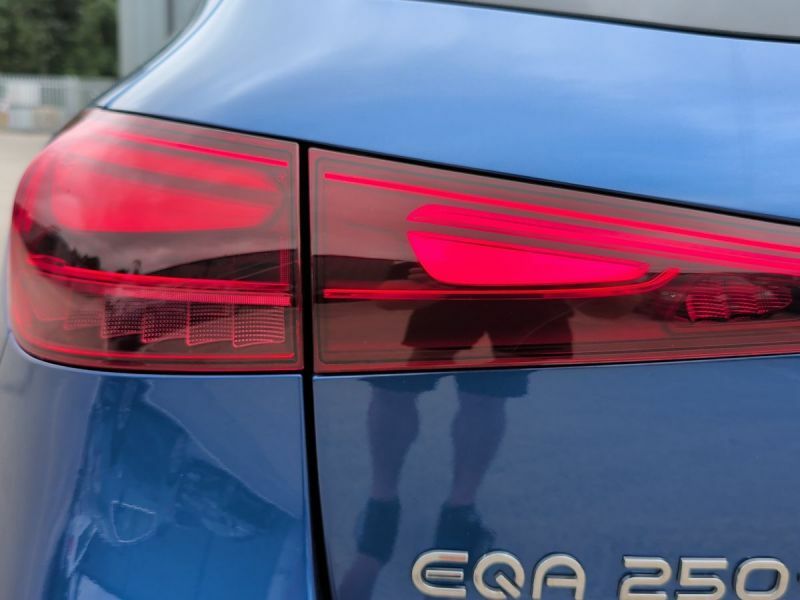 Mercedes-Benz EQA Eqa 250 140Kw Amg Line Executive 70.5Kwh Black #26