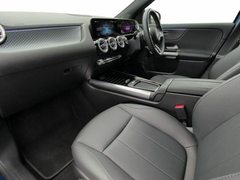 Mercedes-Benz EQA Eqa 250 140Kw Amg Line Executive 70.5Kwh Black #9