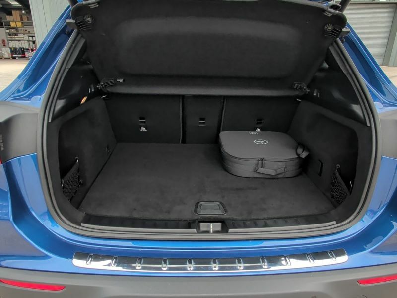 Mercedes-Benz EQA Eqa 250 140Kw Amg Line Executive 70.5Kwh Black #14