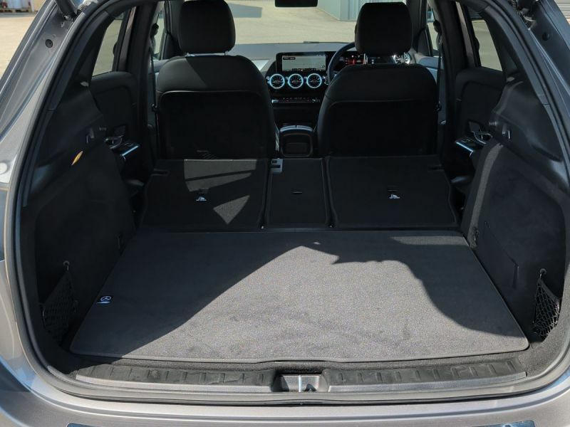 Mercedes-Benz GLA Class 220D 4Matic Amg Line Premium Plus 2025 Grey #22