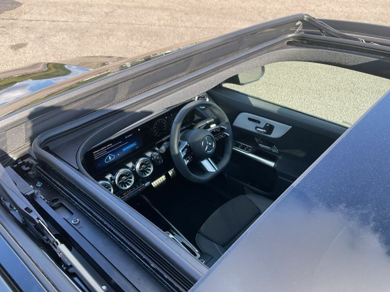 Mercedes-Benz GLA Class 1.3 Gla200h Mhev Amg Line Executive Suv Petr Black #32