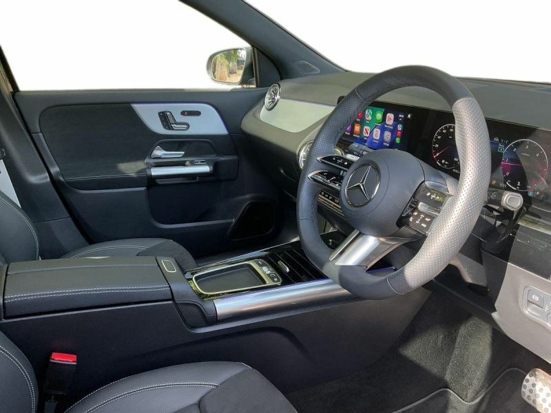 Mercedes-Benz GLA Class Hatchback Black #5