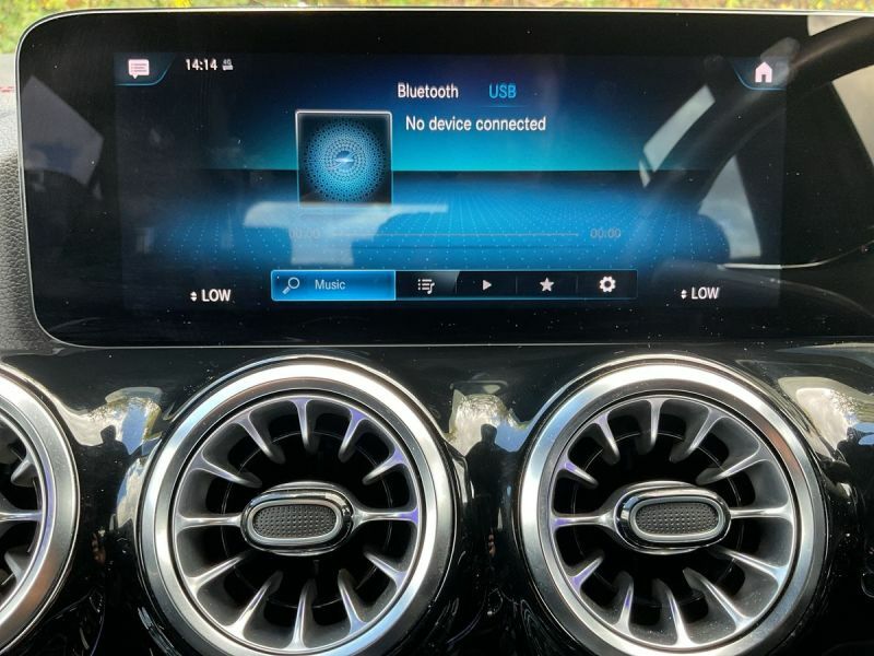 Mercedes-Benz EQA 250 140Kw Amg Line 66.5Kwh White #73
