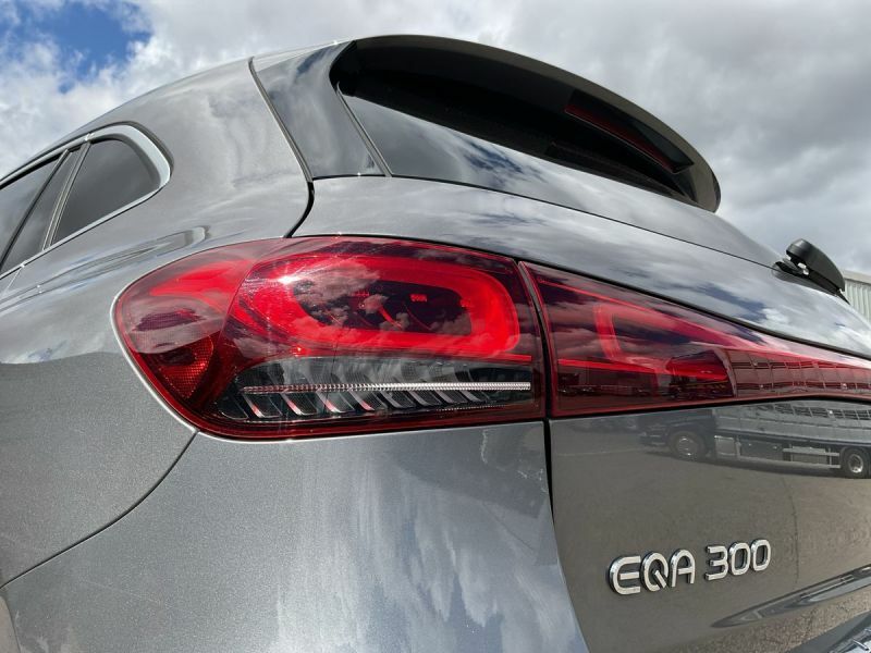 Mercedes-Benz EQA 250 140Kw Amg Line 66.5Kwh White #24