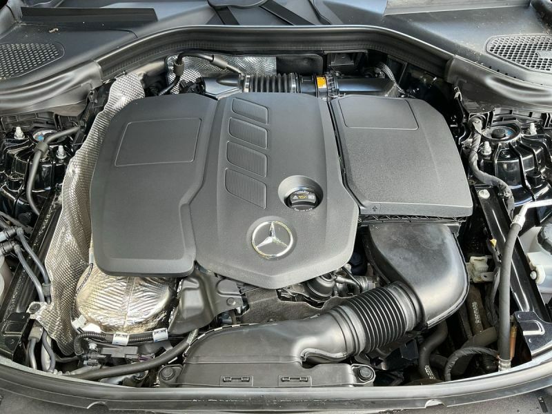Mercedes-Benz GLC Class 300 4Matic Amg Line Premium Plus 9G-tronic Black #40