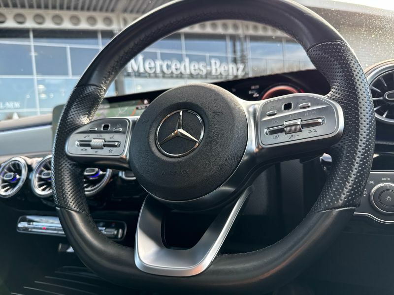 Mercedes-Benz CLA Class Saloon 1.3 Cla180 Amg Line Premium Coupe 7G-dct White #24