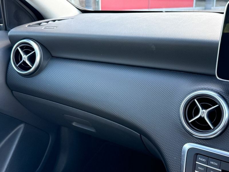 Mercedes-Benz A Class 1.6 A180 Sport Hatchback 7G-dct Euro 6 Blue #20