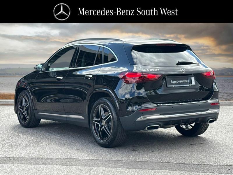 Mercedes-Benz GLA Class Suv Black #2