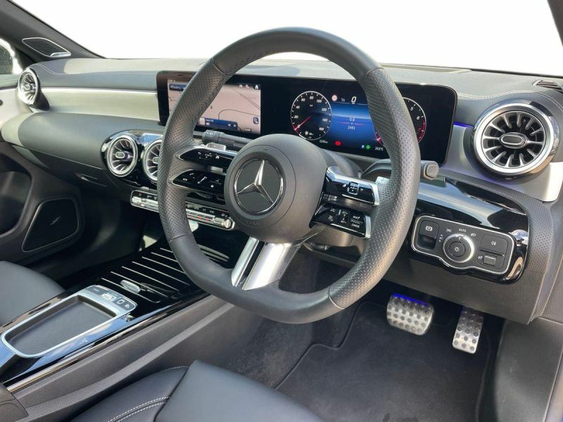 Mercedes-Benz CLA Class Saloon Blue #5