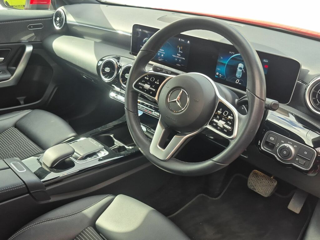 Mercedes-Benz A Class 1.3 A180 Sport Executive 7G-dct Euro 6 S S Red #5