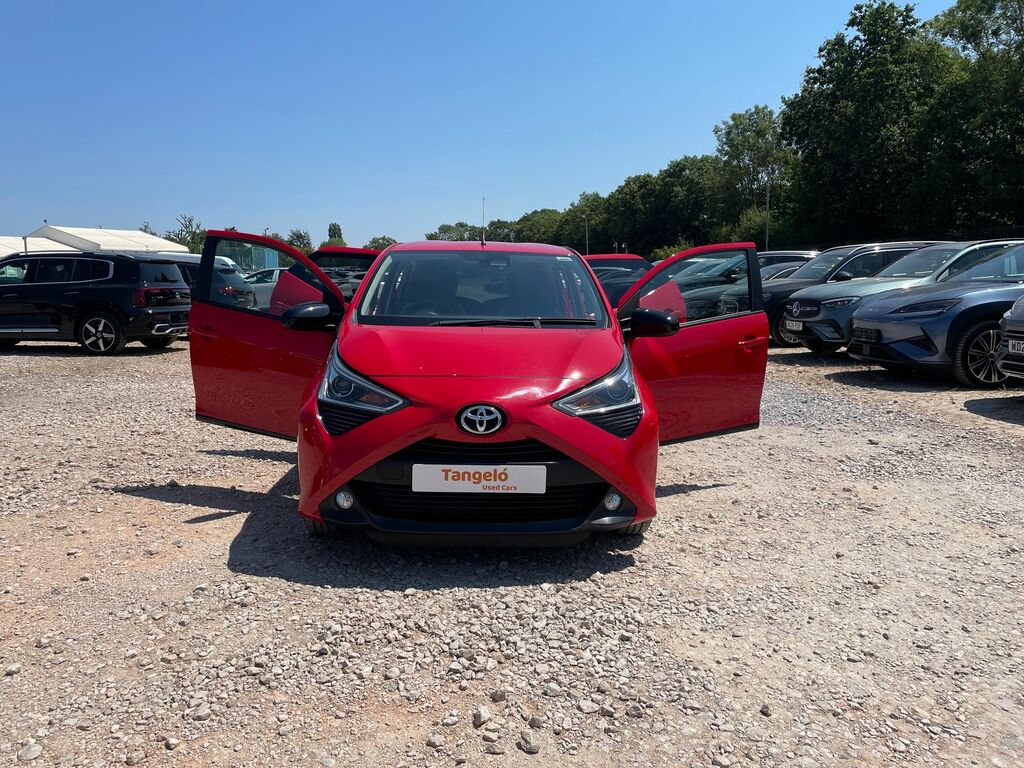 Toyota Aygo 1.0 Vvt-i X-play 5-Dr White #24