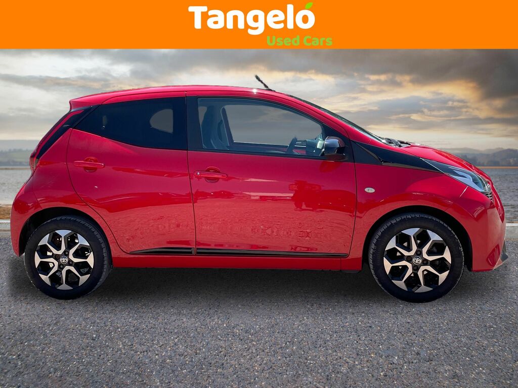 Toyota Aygo 1.0 Vvt-i X-play 5-Dr White #3