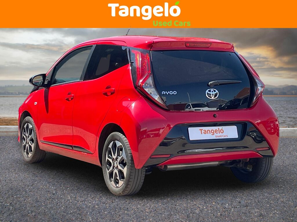 Toyota Aygo 1.0 Vvt-i X-play 5-Dr White #2