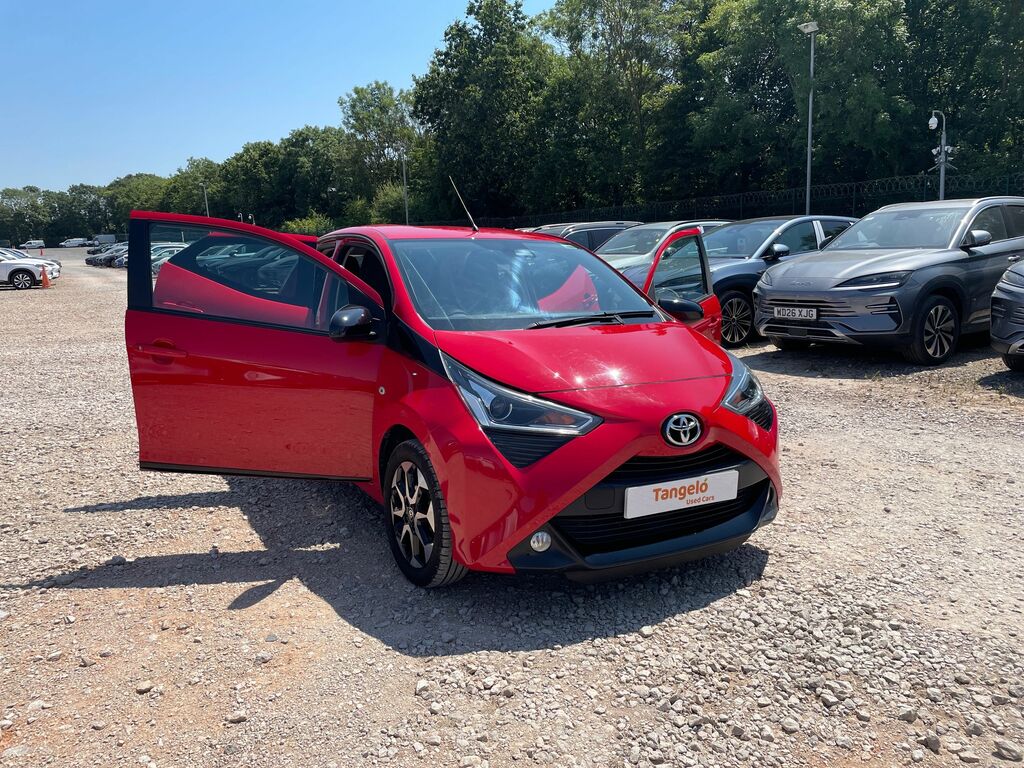 Toyota Aygo 1.0 Vvt-i X-play 5-Dr White #25
