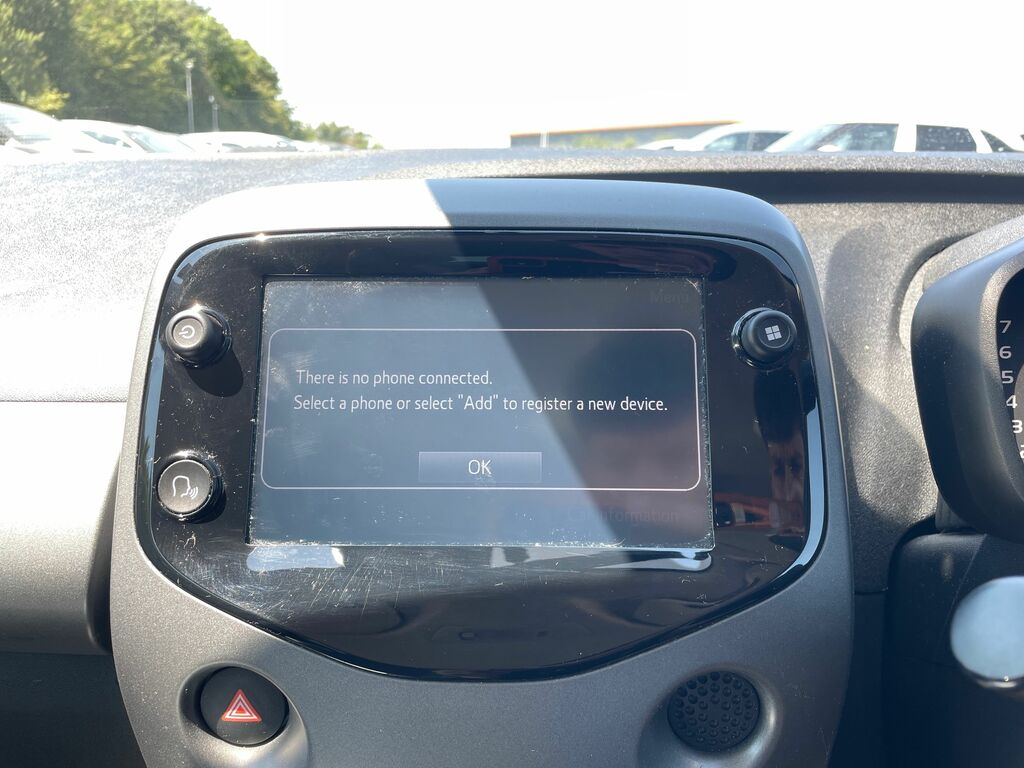 Toyota Aygo 1.0 Vvt-i X-play 5-Dr White #21
