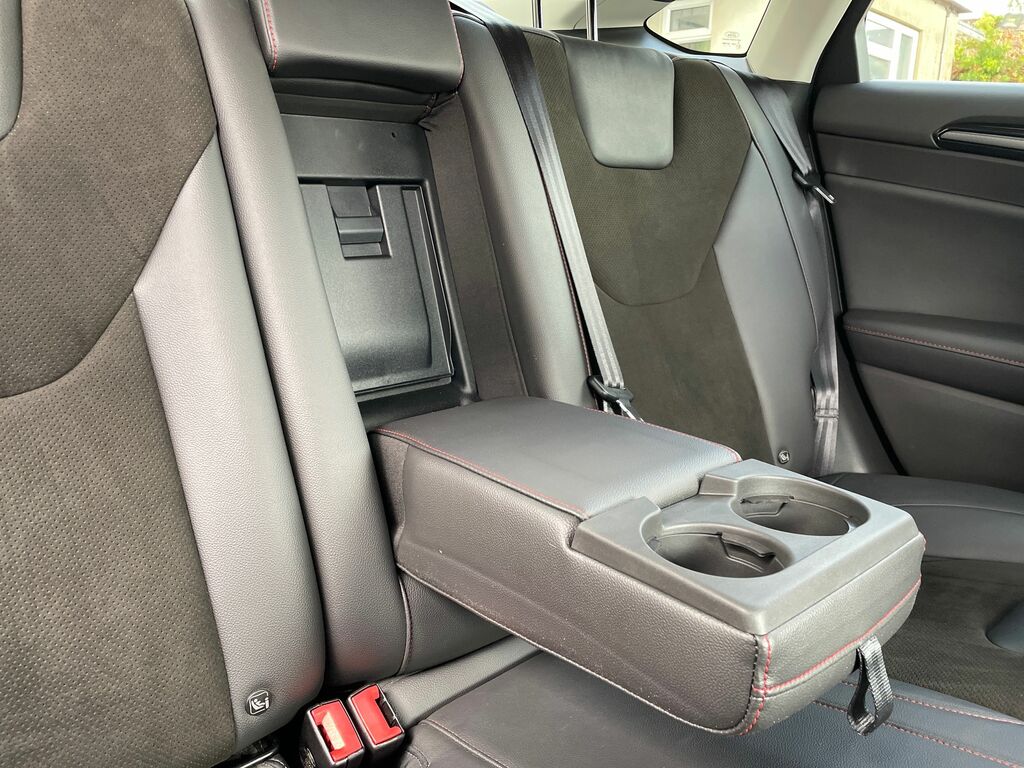 Ford Mondeo 2.0 Tivct Titanium Edition Saloon Hybri White #15