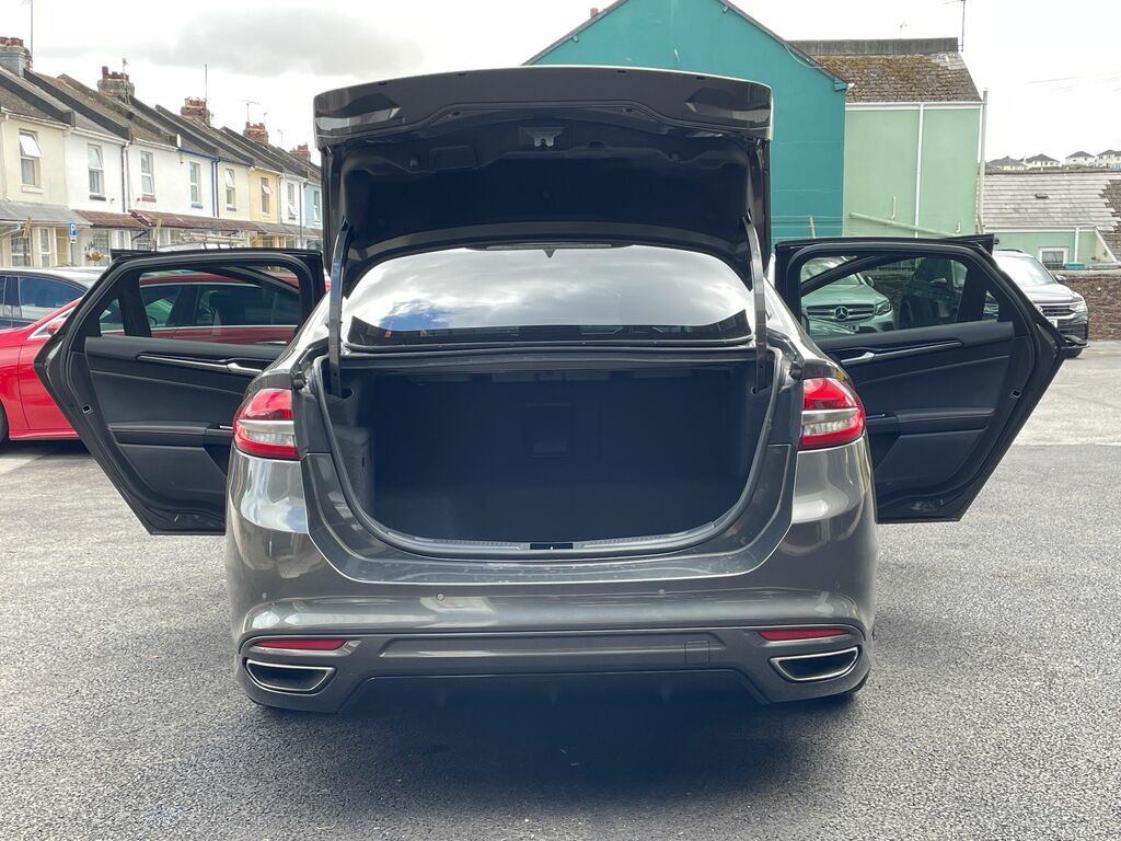 Ford Mondeo 2.0 Tivct Titanium Edition Saloon Hybri White #51