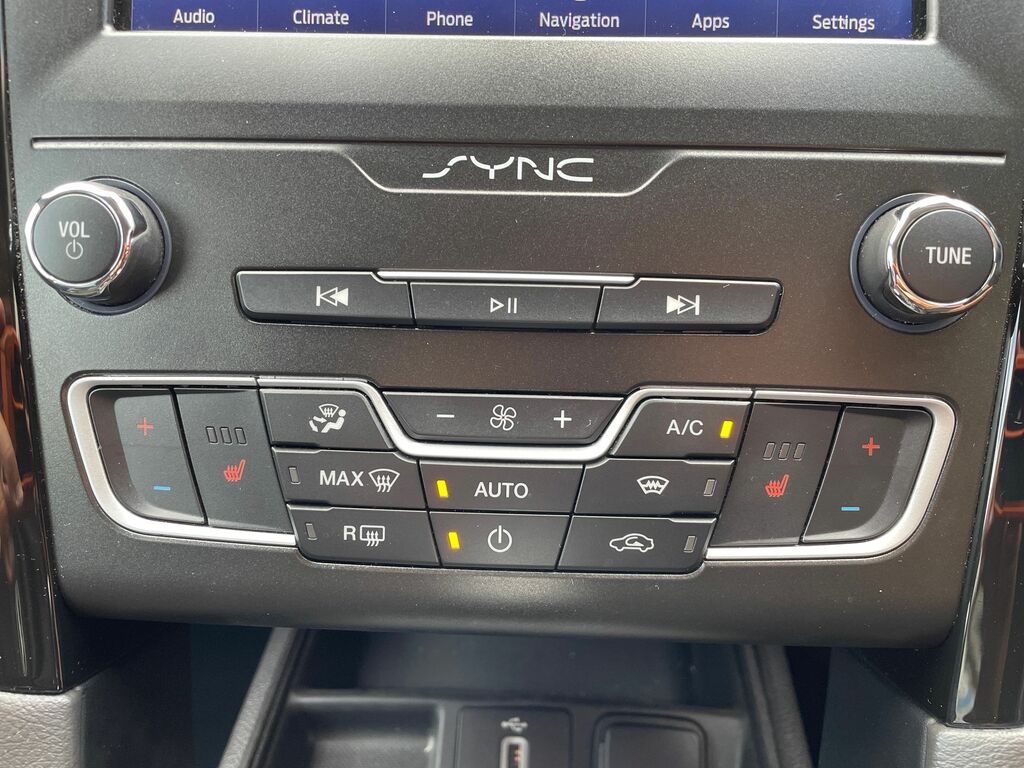 Ford Mondeo 2.0 Tivct Titanium Edition Saloon Hybri White #37