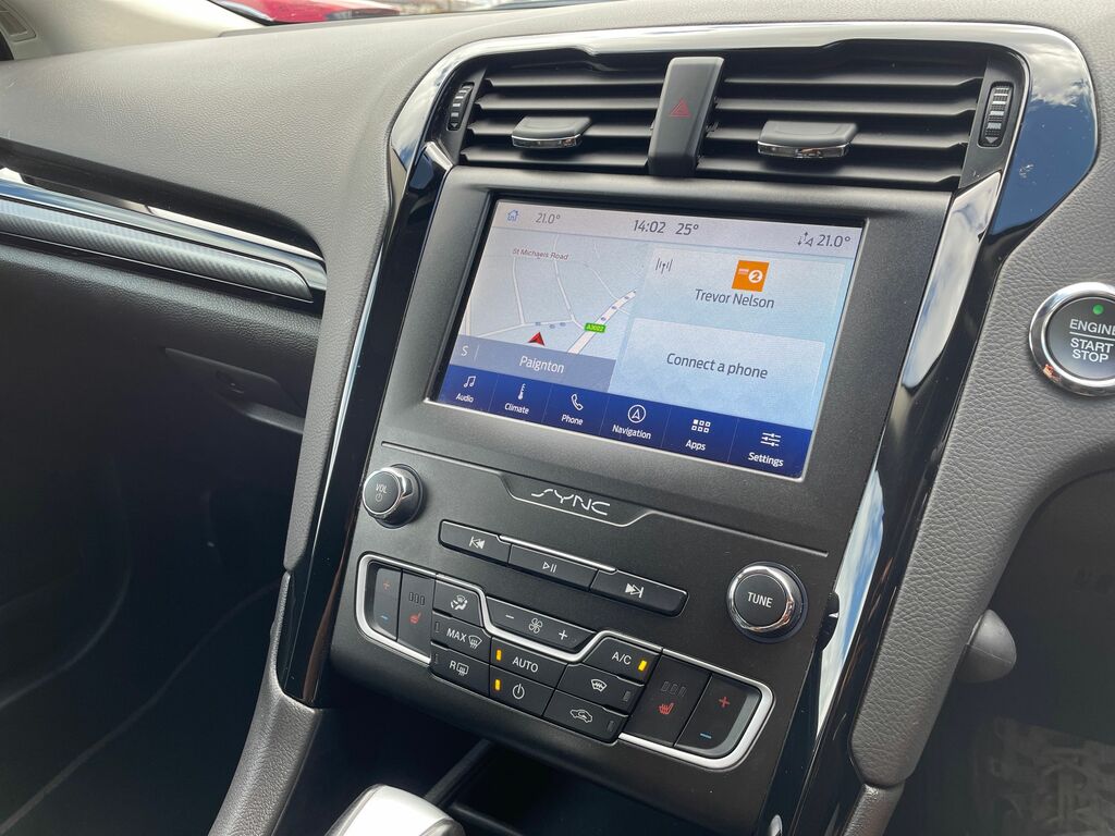 Ford Mondeo 2.0 Tivct Titanium Edition Saloon Hybri White #38