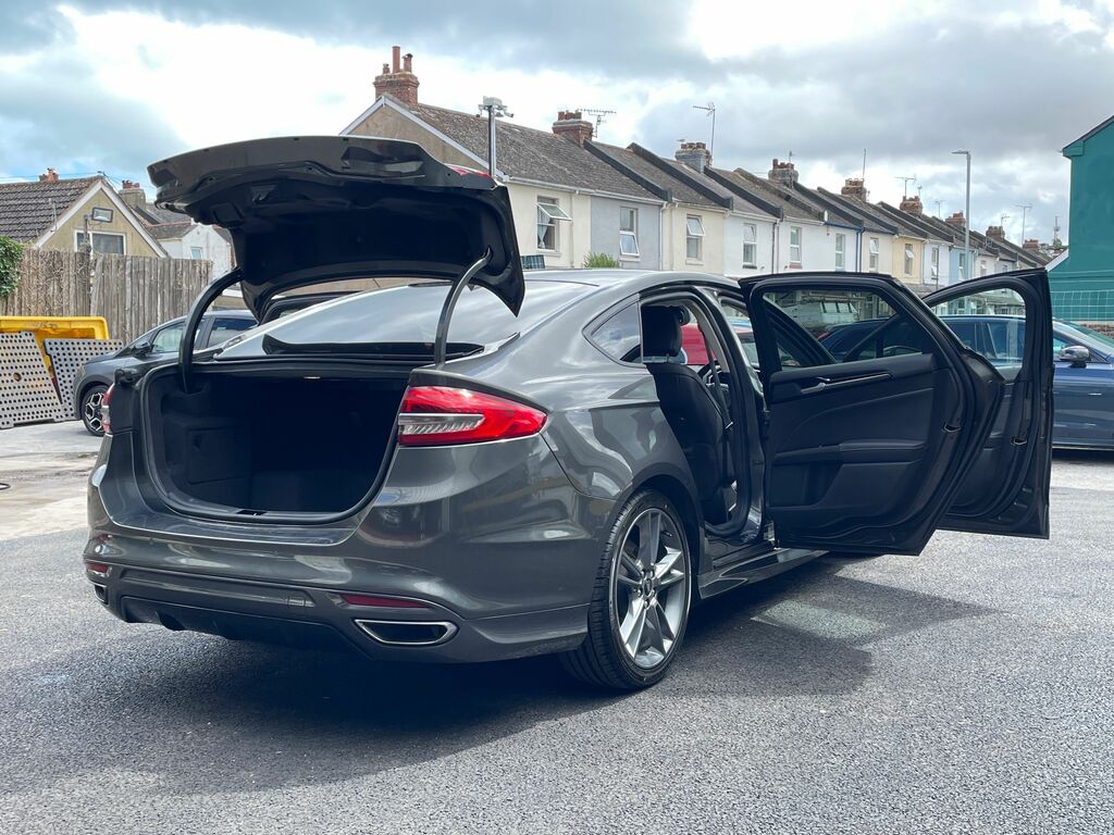 Ford Mondeo 2.0 Tivct Titanium Edition Saloon Hybri White #50