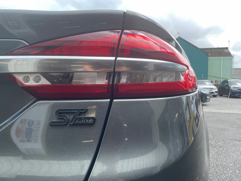 Ford Mondeo 2.0 Tivct Titanium Edition Saloon Hybri White #23
