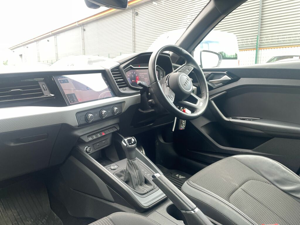 Audi A1 Sportback 35 1.5 Tfsi 150 Citycarver S Tronic Red #9