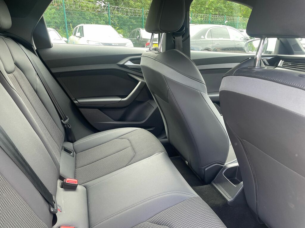 Audi A1 Sportback 35 1.5 Tfsi 150 Citycarver S Tronic Red #28