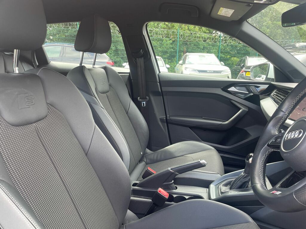 Audi A1 Sportback 35 1.5 Tfsi 150 Citycarver S Tronic Red #26