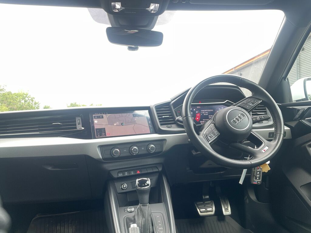 Audi A1 Sportback 35 1.5 Tfsi 150 Citycarver S Tronic Red #7