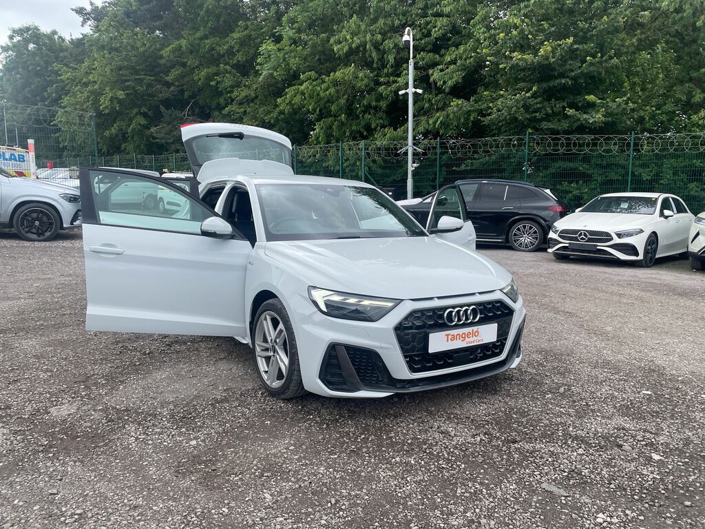 Audi A1 Sportback 35 1.5 Tfsi 150 Citycarver S Tronic Red #32