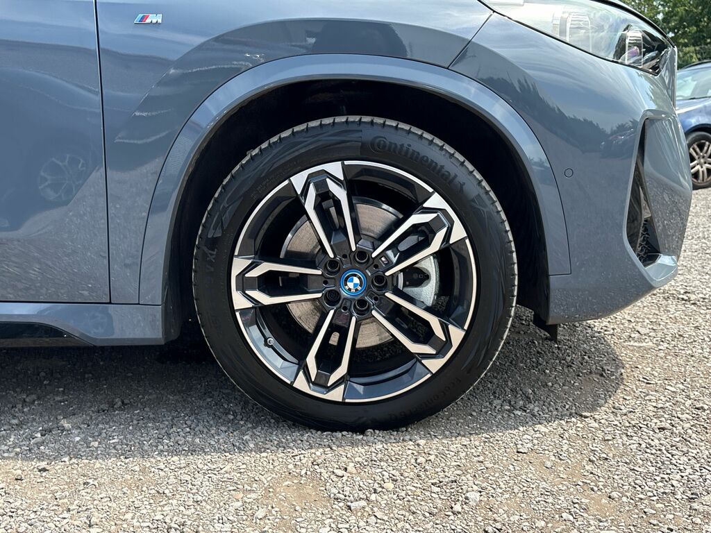 BMW iX1 30 66.5Kwh M Sport Xdrive Grey #4