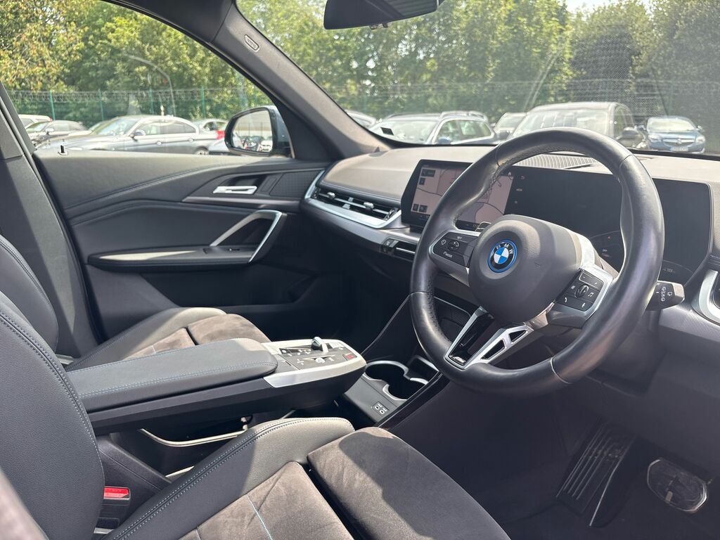 BMW iX1 30 66.5Kwh M Sport Xdrive Grey #5