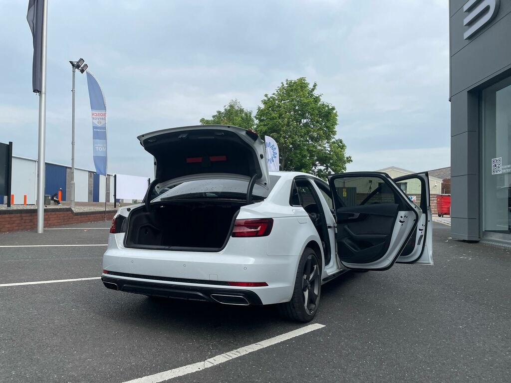 Audi A4 2.0 Tfsi 35 Sport Estate S Tronic Black #37