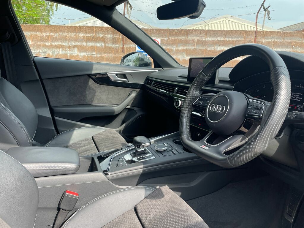 Audi A4 2.0 Tfsi 35 Sport Estate S Tronic Black #25