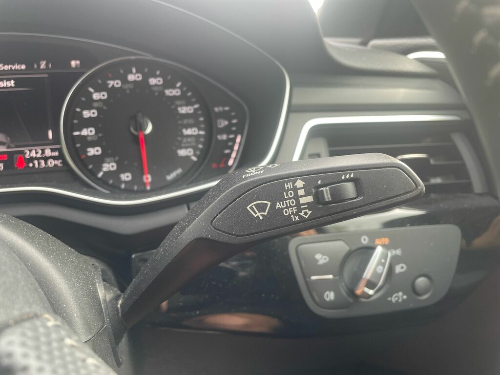 Audi A4 2.0 Tfsi 35 Sport Estate S Tronic Black #16