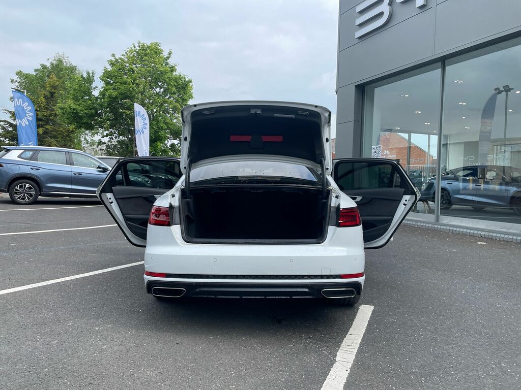 Audi A4 2.0 Tfsi 35 Sport Estate S Tronic Black #38
