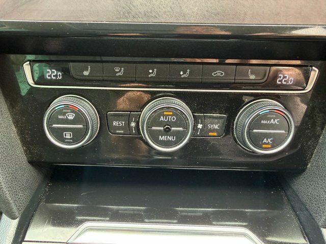Volkswagen Passat 2.0 Tdi Gt Panoramic Roof Blue #10