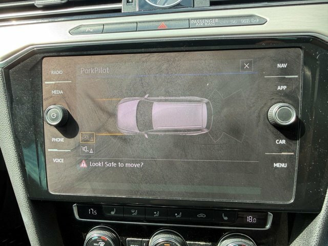 Volkswagen Passat 2.0 Tdi Gt Panoramic Roof Blue #19