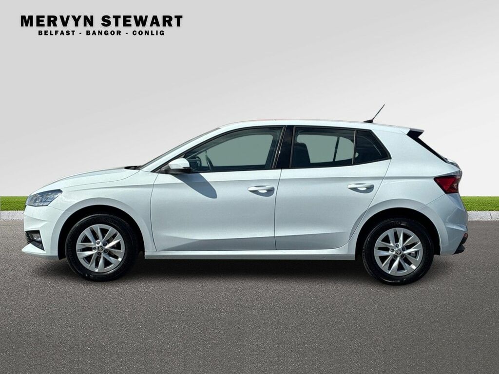Skoda Fabia Se Comfort 1.0 Mpi 80 Ps 5G Man 2023 White #5