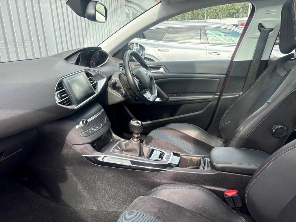Peugeot 308 2020 Peugeot 308 1.2 Puretech Ss Allure 130 Bhp White #10