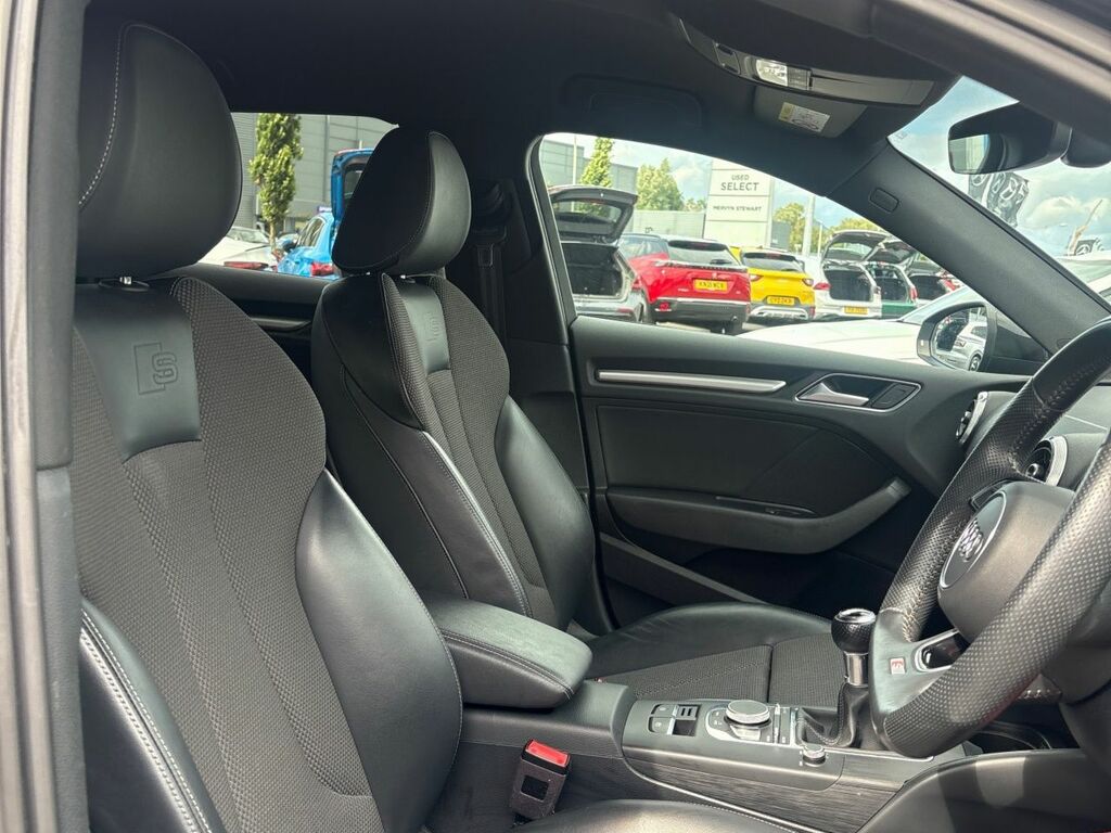 Audi A3 1.5 Tfsi 35 Sport Sportback Black #13