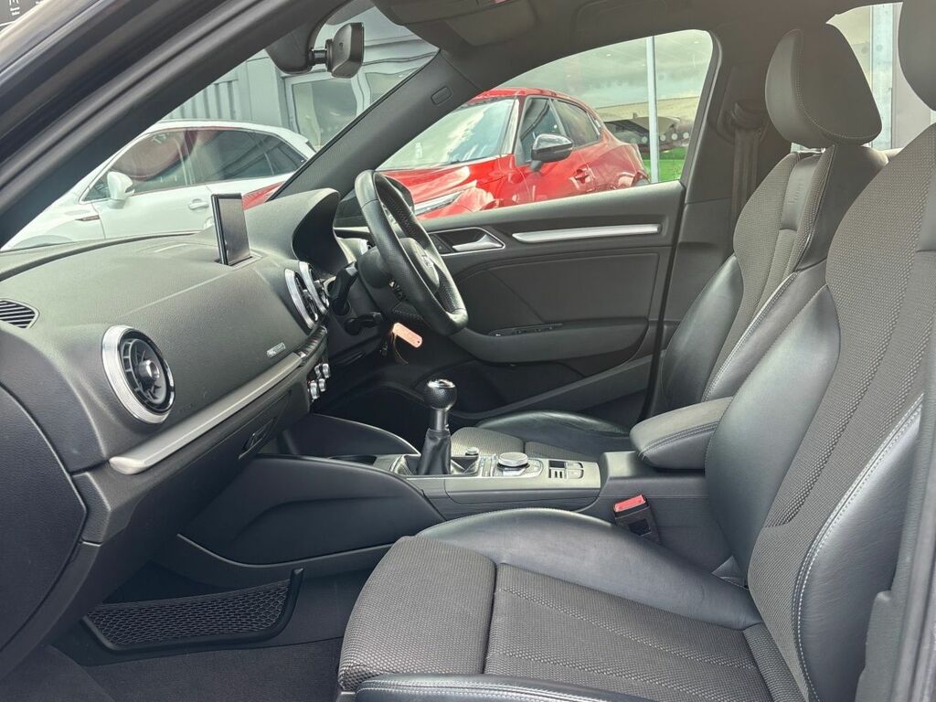 Audi A3 1.5 Tfsi 35 Sport Sportback Black #10